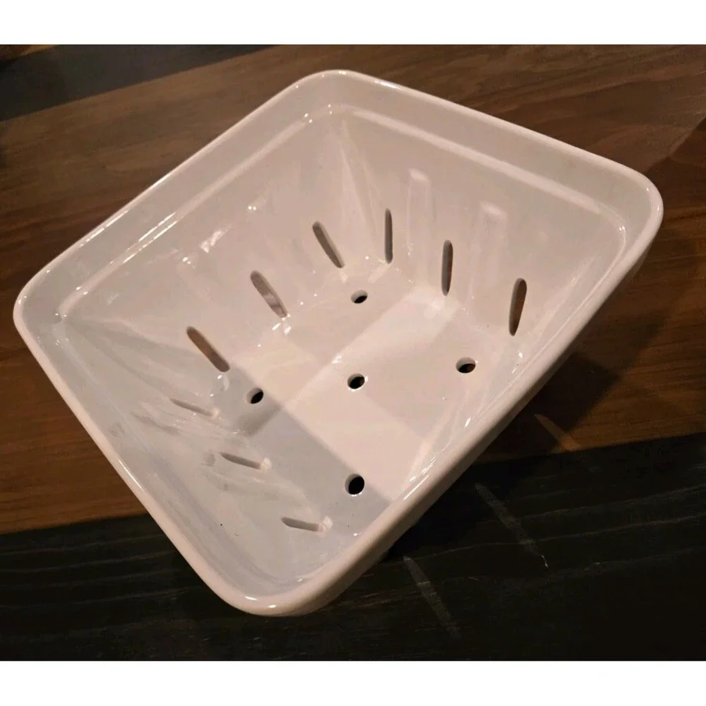 Crate and Barrel White Ceramic Berry Box Square Farmers Market Style Basket XL